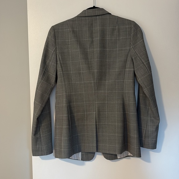 Vintage Banana Republic long and lean blazer - Picture 3 of 9